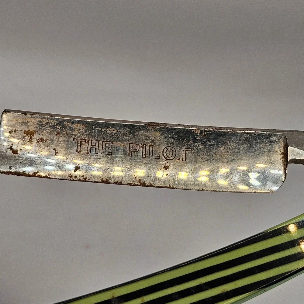 Robeson ShurEdge Straight Razor The Pilot Green Black Striped Celluloid 1510 Box